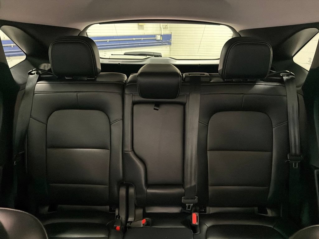 Certified 2025 Ford Escape Platinum AWD/4WD image 13