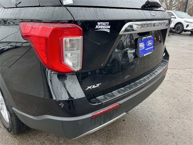 Certified 2023 Ford Explorer XLT w/ Equipment Group 202A image 10