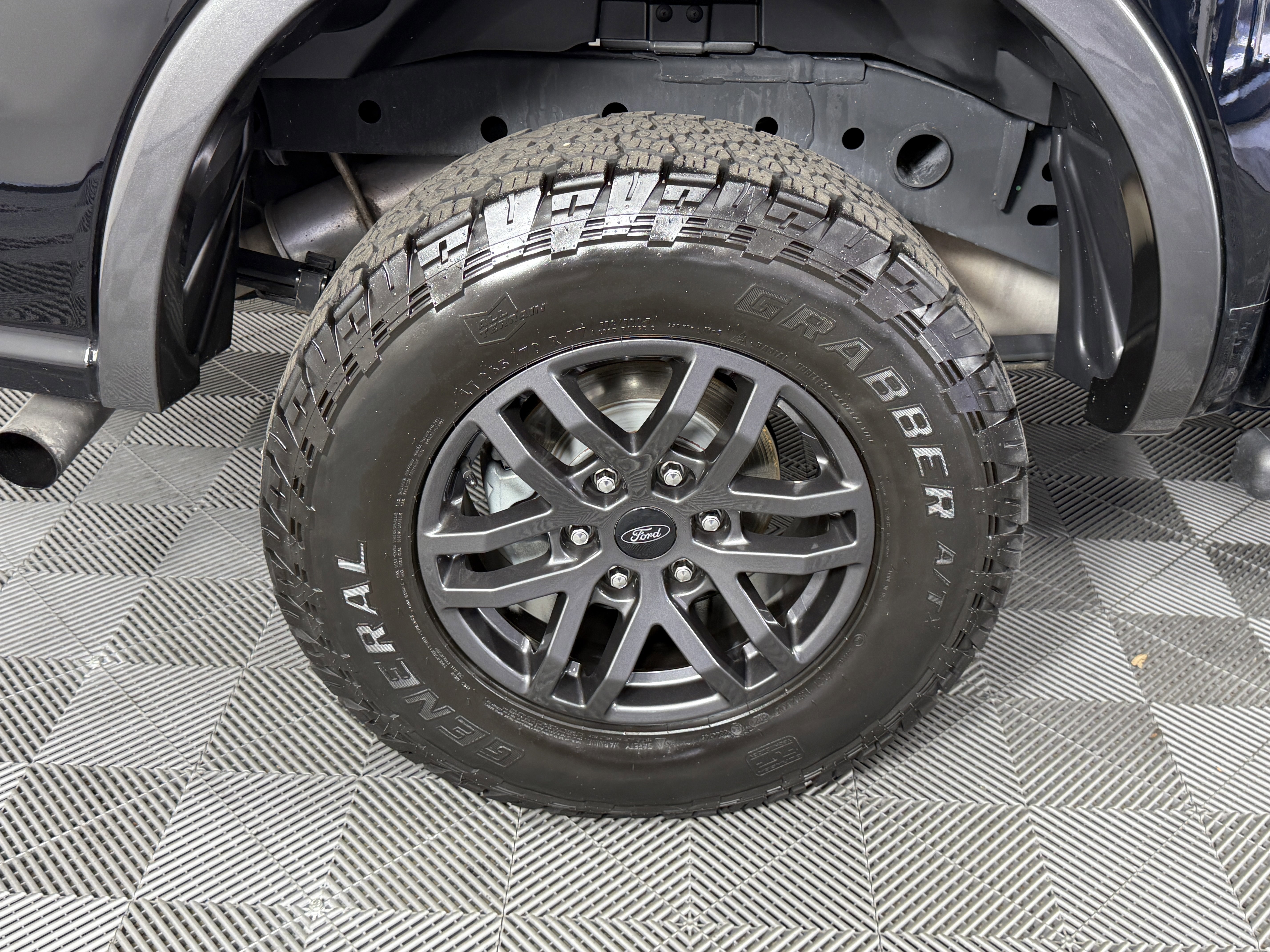 Certified 2022 Ford Ranger Lariat w/ Tremor Off-Road Package image 31