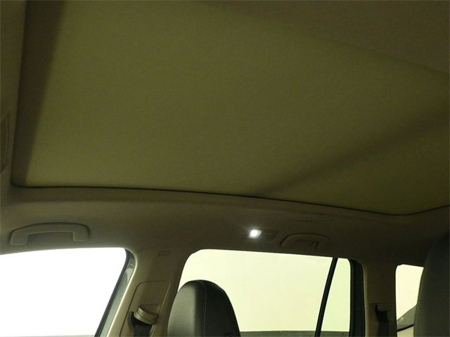 Used 2021 Volkswagen Atlas SEL Premium image 22