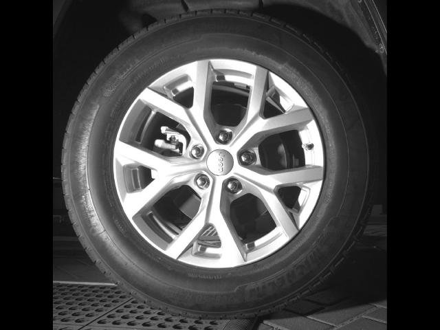 Used 2023 Jeep Grand Cherokee Limited RWD image 11