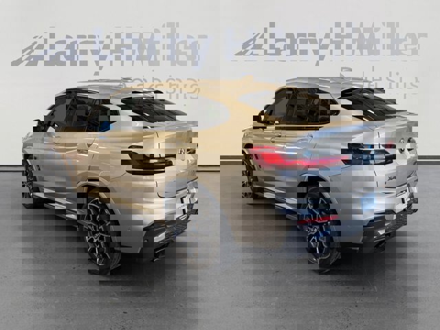 Used 2021 BMW X4 M40i w/ Premium Package image 3