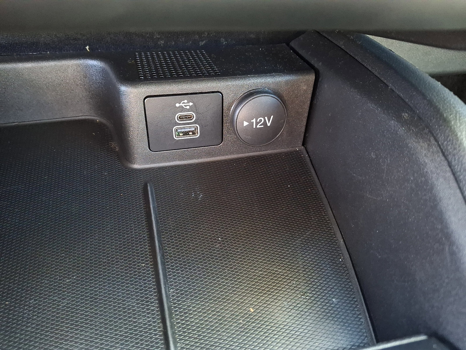 Certified 2025 Ford Escape Active image 24