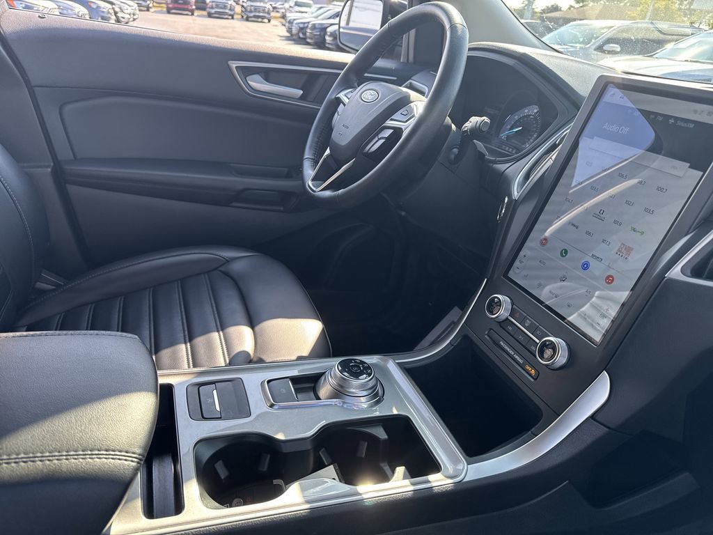 Certified 2024 Ford Edge SEL image 13