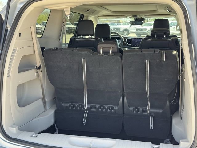 Used 2024 Chrysler Pacifica Limited image 32
