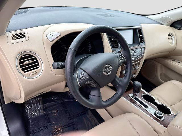 Used 2020 Nissan Pathfinder Platinum AWD/4WD image 9