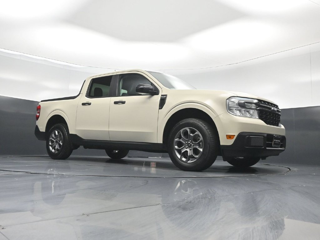 Certified 2024 Ford Maverick XLT w/ XLT Luxury Package FWD image 3