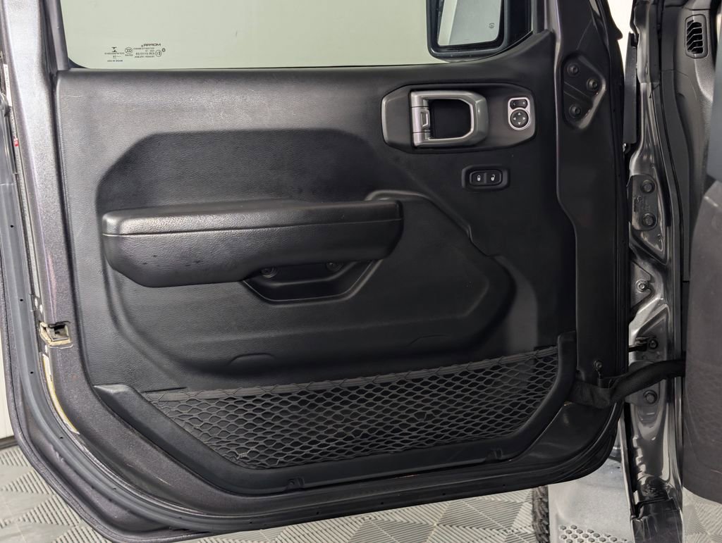 Used 2019 Jeep Wrangler Sport AWD/4WD image 19