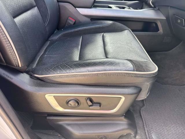 Used 2024 RAM 1500 Laramie AWD/4WD image 16
