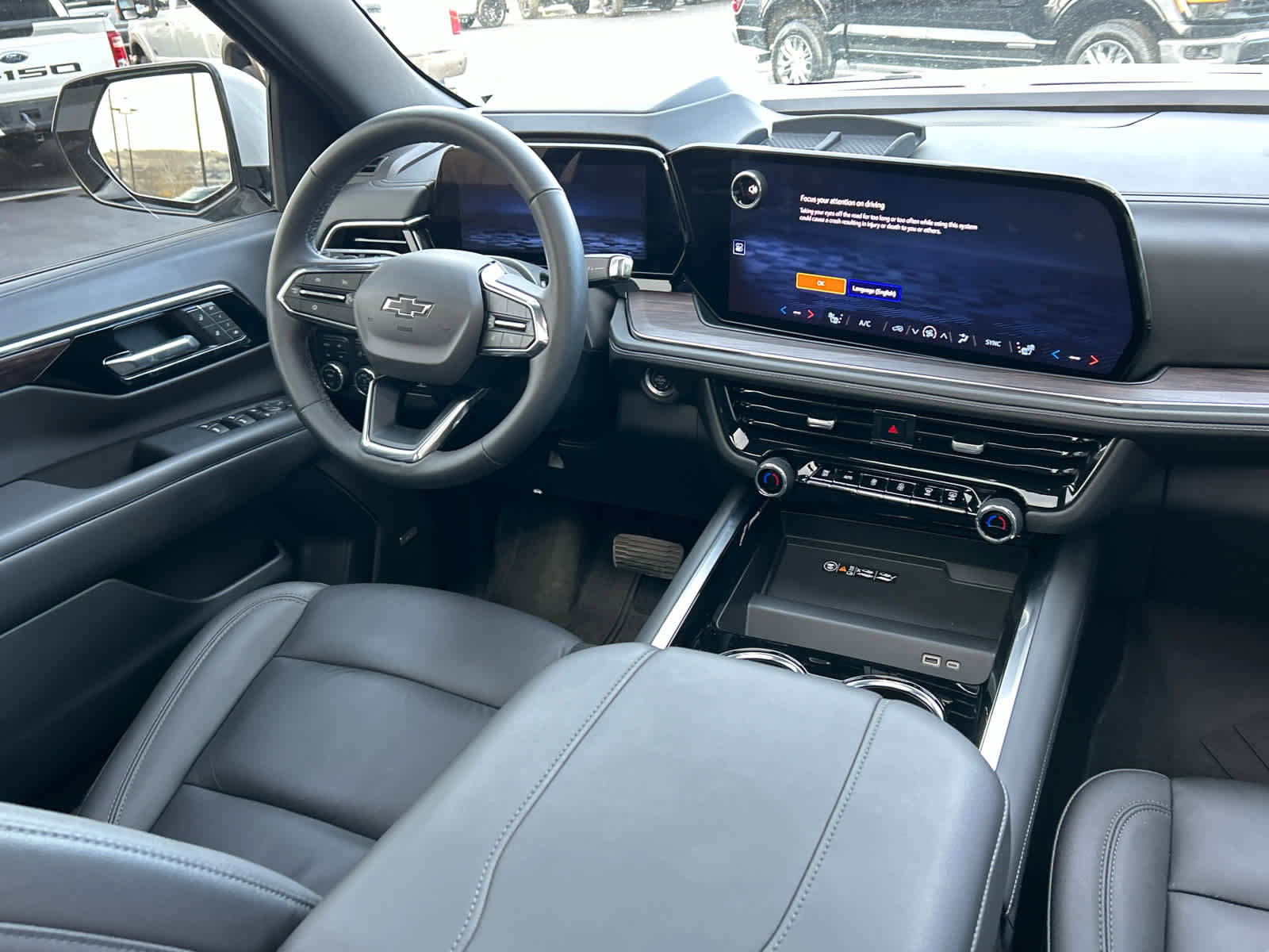 Used 2025 Chevrolet Suburban Z71 w/ Z71 Off-Road Package image 23