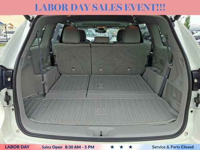 Used 2019 Toyota Highlander XLE AWD/4WD image 30