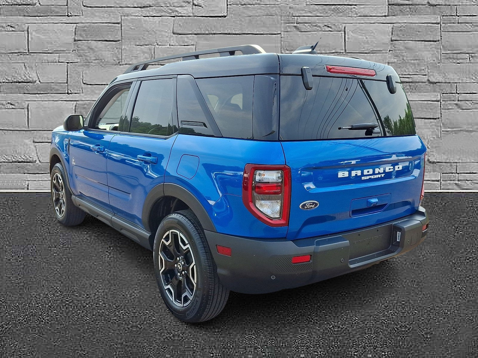 Certified 2025 Ford Bronco Sport Outer Banks AWD/4WD image 8