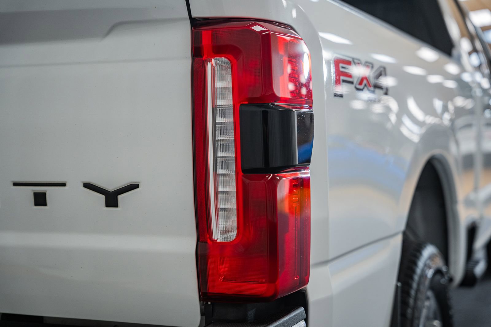 Certified 2023 Ford F250 Lariat w/ Lariat Ultimate Package AWD/4WD image 6