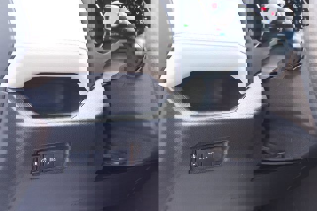 Used 2022 Toyota RAV4 XLE image 19