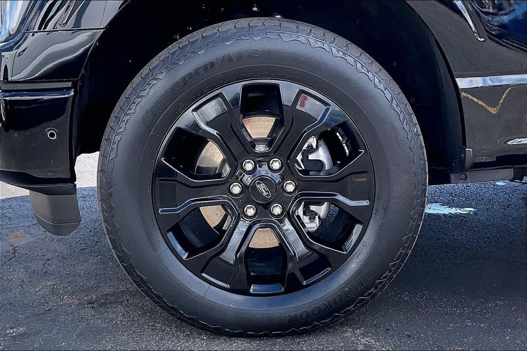 Certified 2022 Ford F150 Platinum w/ Equipment Group 701A High AWD/4WD image 8