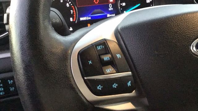 Certified 2022 Ford Explorer XLT w/ Equipment Group 202A image 22