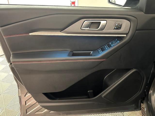 Certified 2025 Ford Explorer ST-Line w/ Premium Package image 16