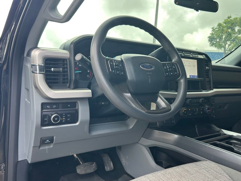 Certified 2024 Ford F350 XLT w/ 360-Degree Camera Package AWD/4WD image 32