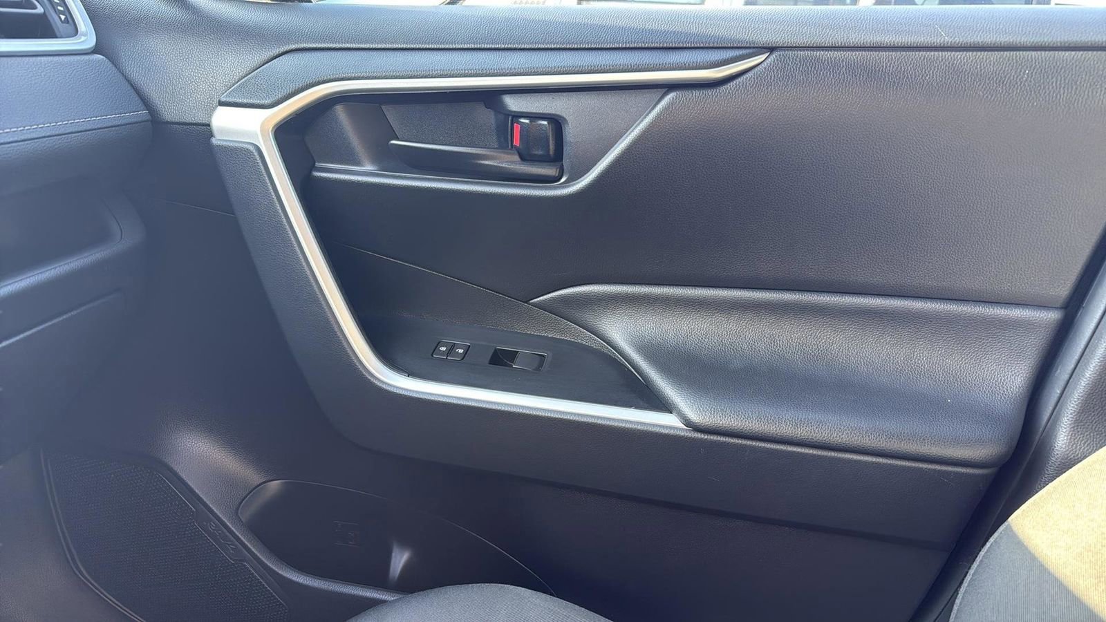 Used 2024 Toyota RAV4 LE image 24