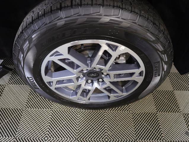 Certified 2025 Ford Expedition Active AWD/4WD image 39