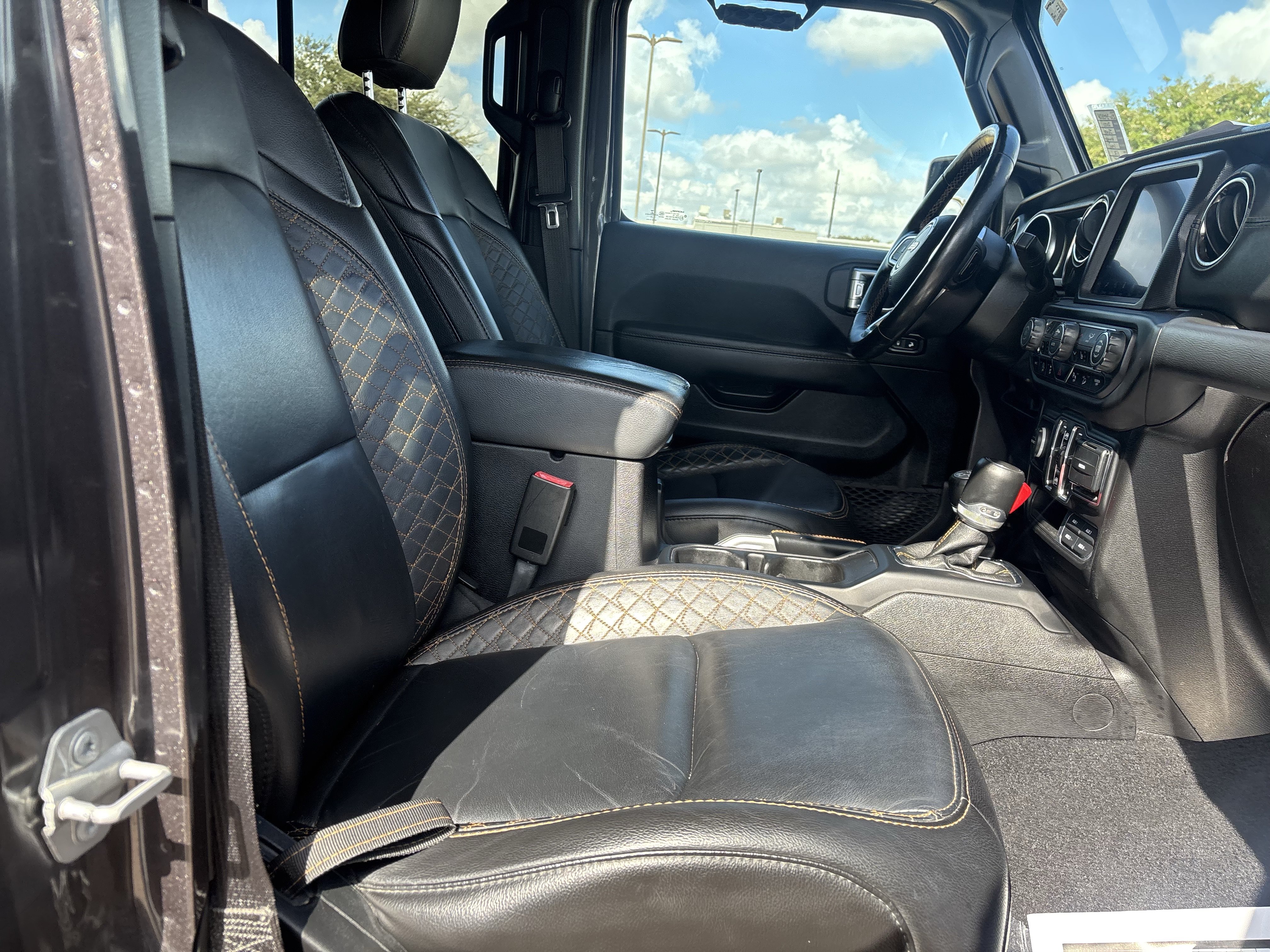 Used 2021 Jeep Wrangler Unlimited Sahara AWD/4WD image 22