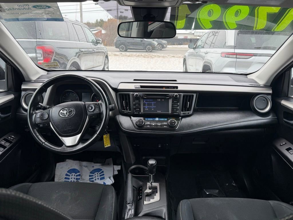 Used 2017 Toyota RAV4 XLE image 4