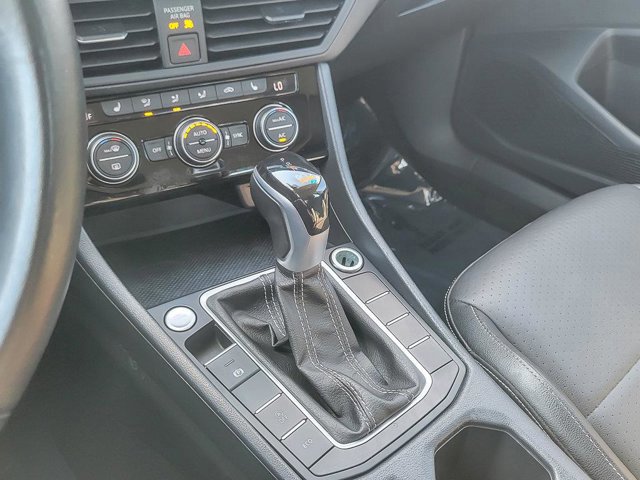 Used 2024 Volkswagen Jetta SE image 24