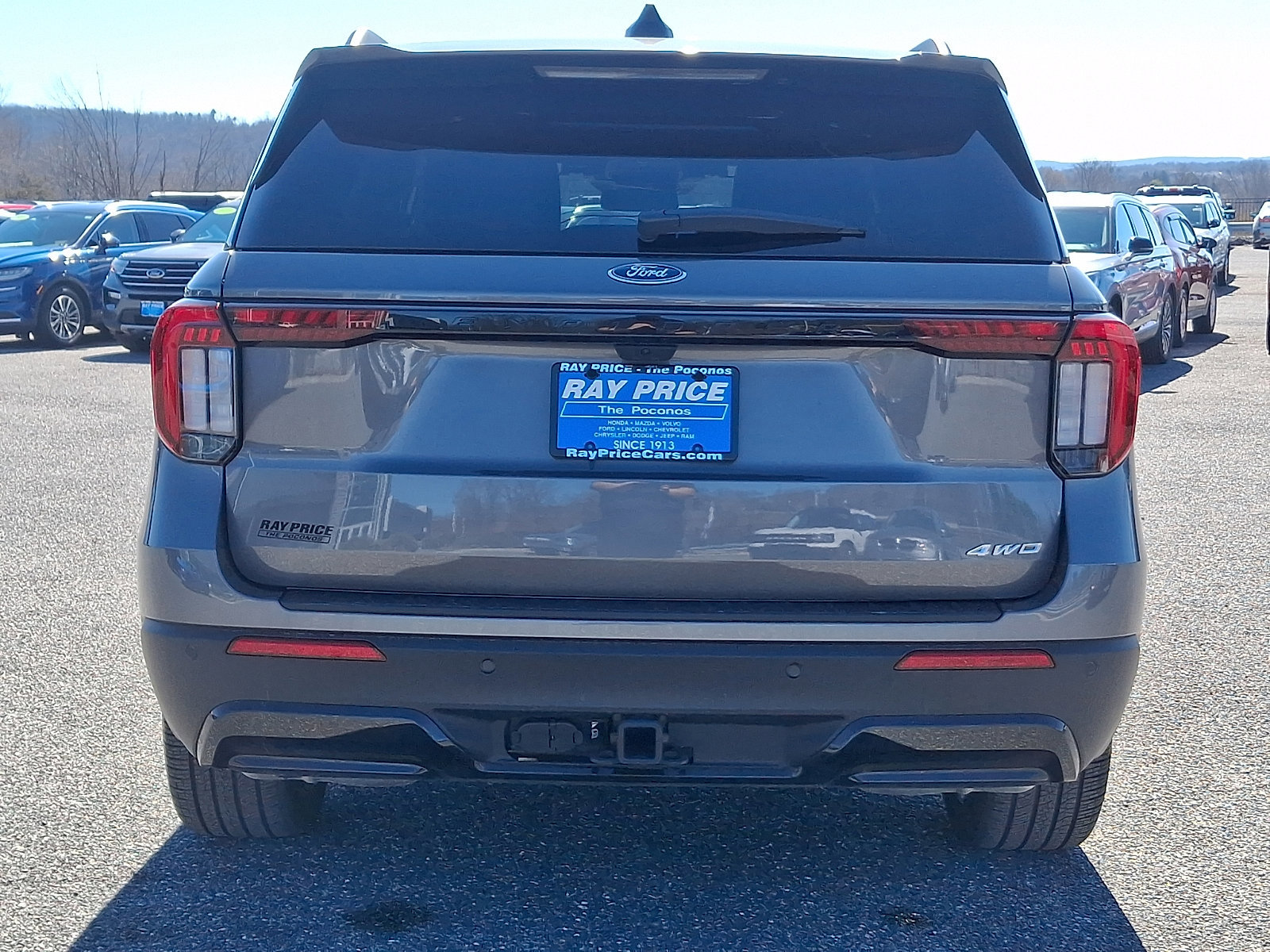 Certified 2025 Ford Explorer ST-Line w/ Premium Package image 3