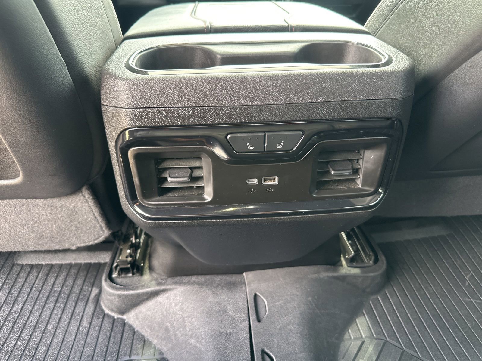 Used 2024 GMC Sierra 2500 AT4X w/ AT4X AEV Edition image 15