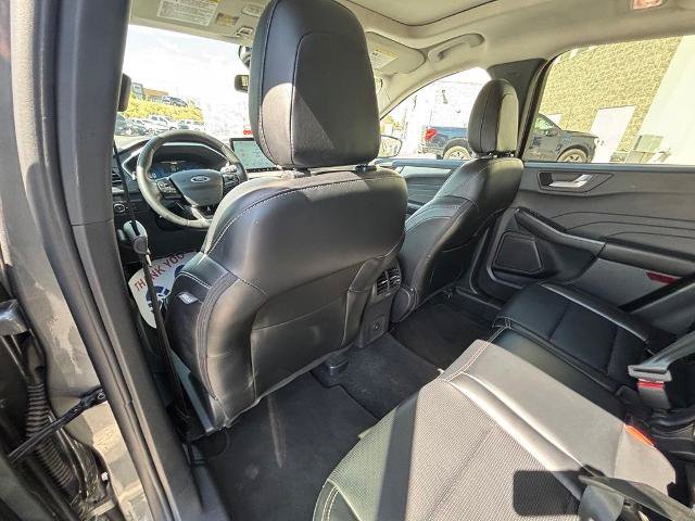 Certified 2025 Ford Escape Platinum AWD/4WD image 32