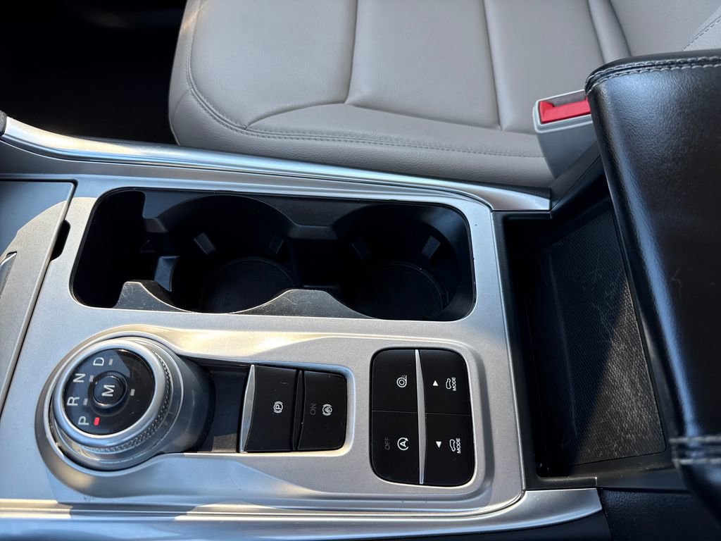 Certified 2020 Ford Explorer XLT w/ Equipment Group 202A image 23