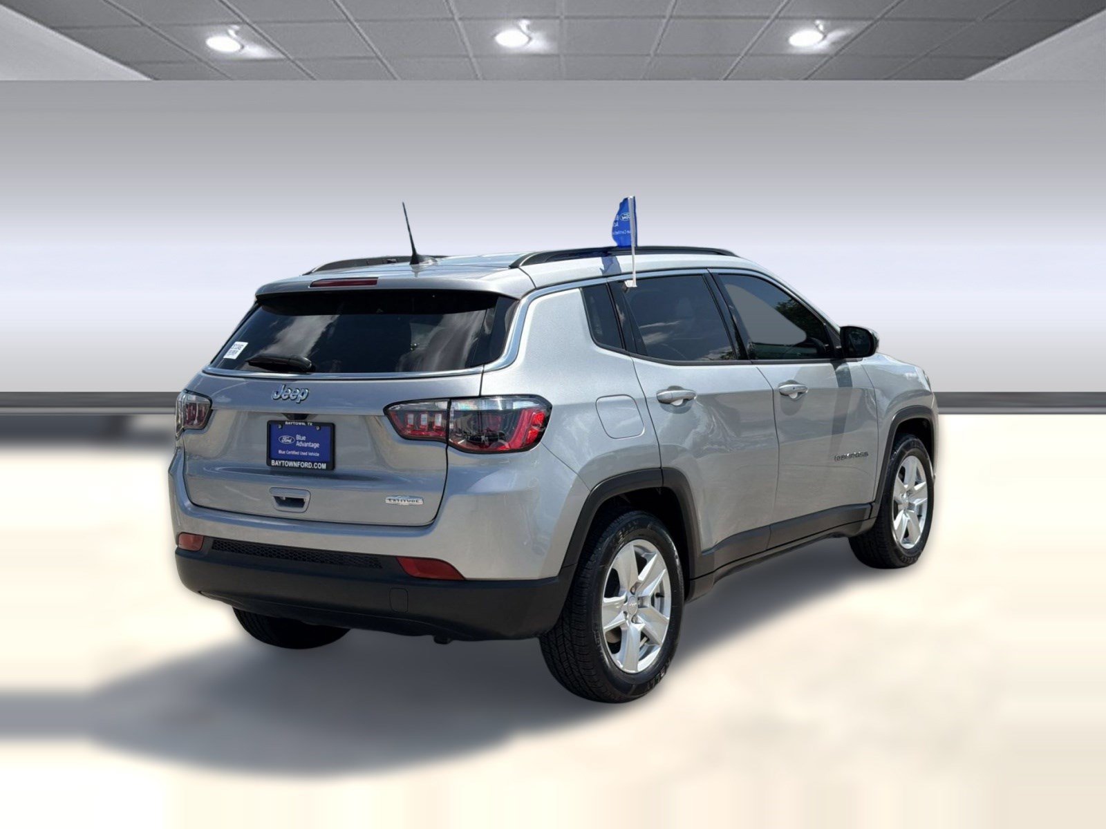Used 2022 Jeep Compass Latitude FWD image 9