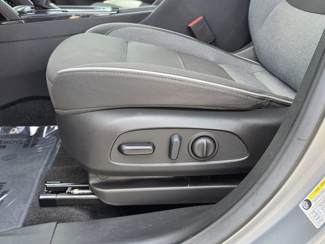 Used 2023 Chevrolet TrailBlazer LT w/ Confidence II Package FWD image 13