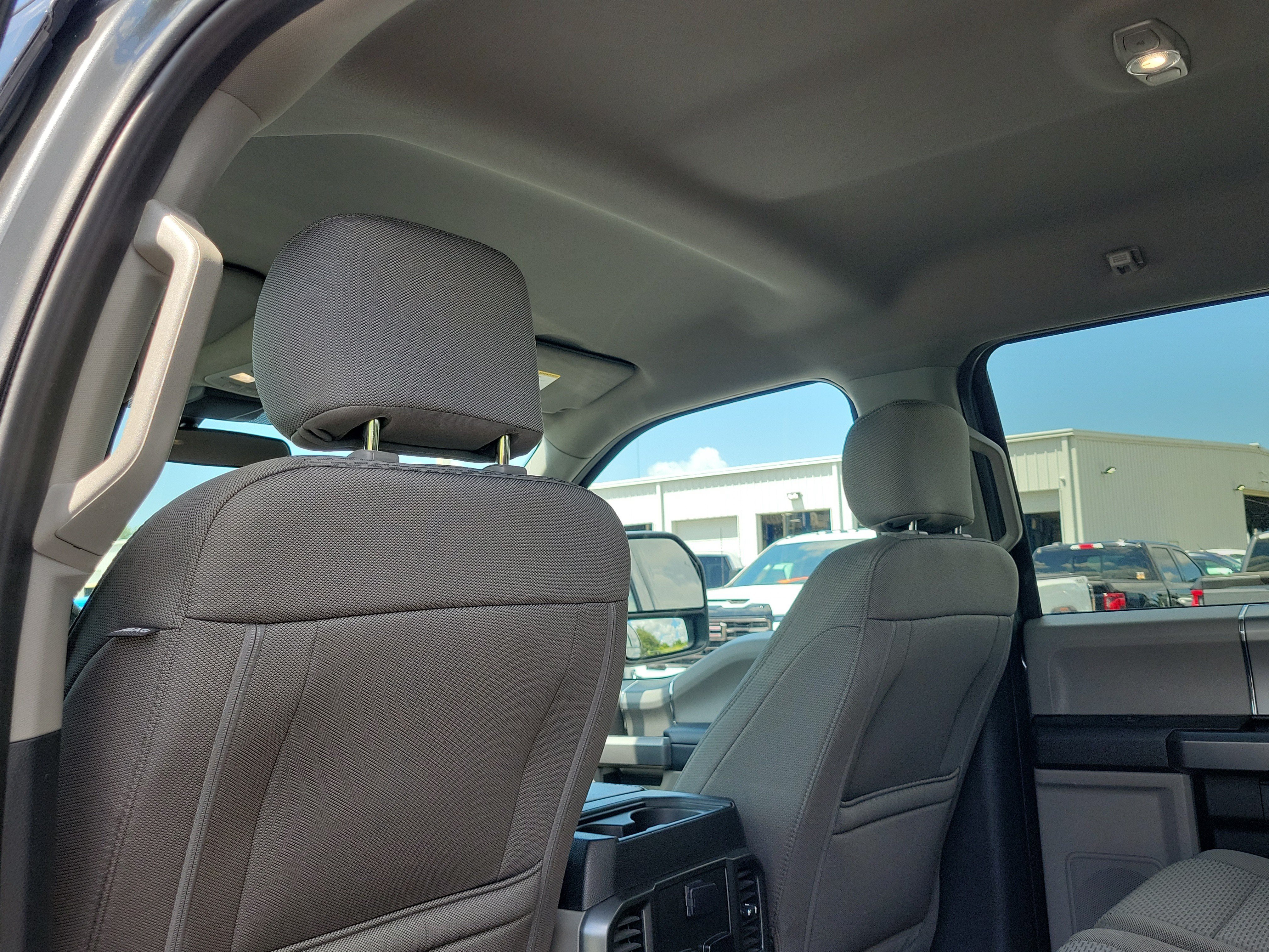 Certified 2020 Ford F250 XLT w/ XLT Premium Package AWD/4WD image 11