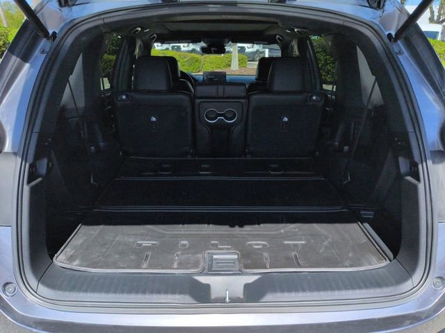 Used 2025 Honda Pilot Black Edition image 13