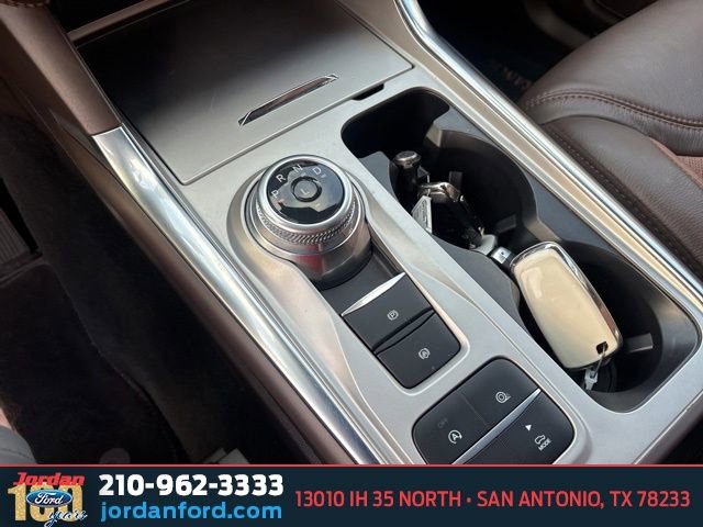 Certified 2024 Ford Explorer King Ranch w/ Technology Package RWD image 16