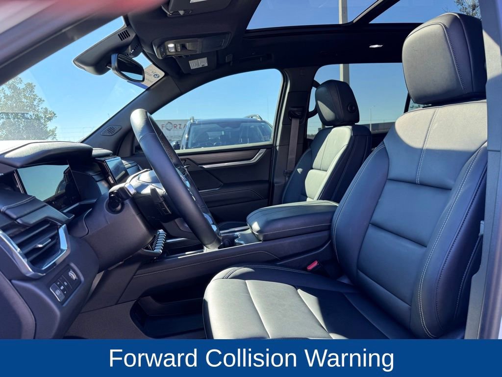 Used 2024 GMC Acadia Elevation image 10