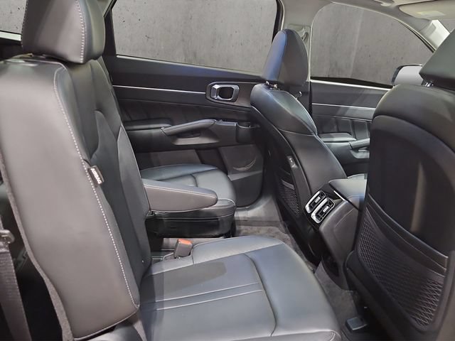 Used 2024 Kia Sorento SX AWD/4WD image 28
