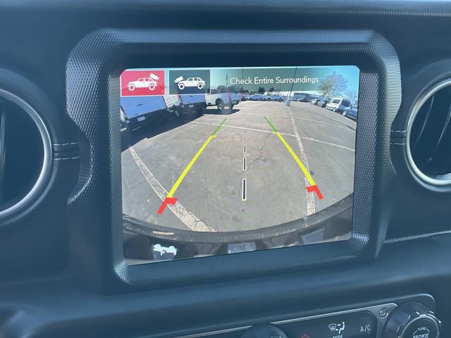 Used 2021 Jeep Wrangler Unlimited Sahara w/ Cold Weather Group image 16