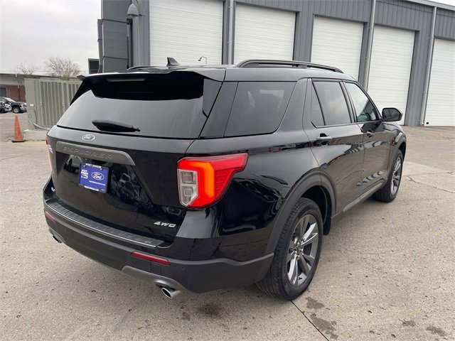 Certified 2023 Ford Explorer XLT w/ Equipment Group 202A image 3