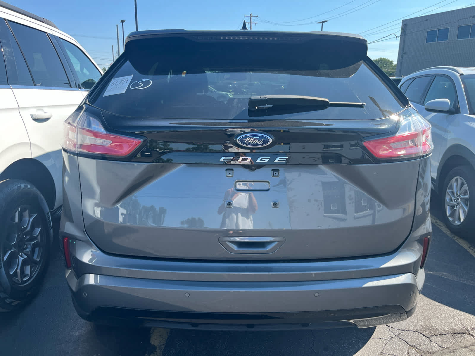 Certified 2024 Ford Edge ST-Line AWD/4WD image 3