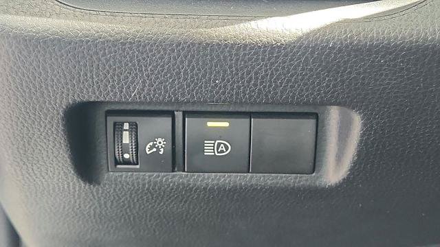 Used 2025 Toyota RAV4 XLE FWD image 10