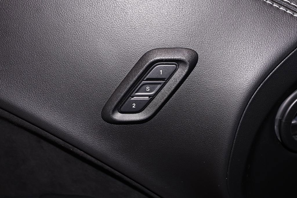 Used 2022 Dodge Challenger SRT Hellcat w/ Plus Package RWD image 12