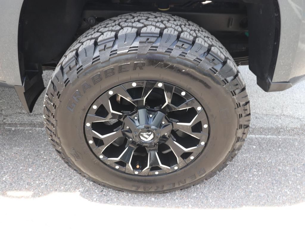Used 2019 Chevrolet Colorado LT RWD image 14