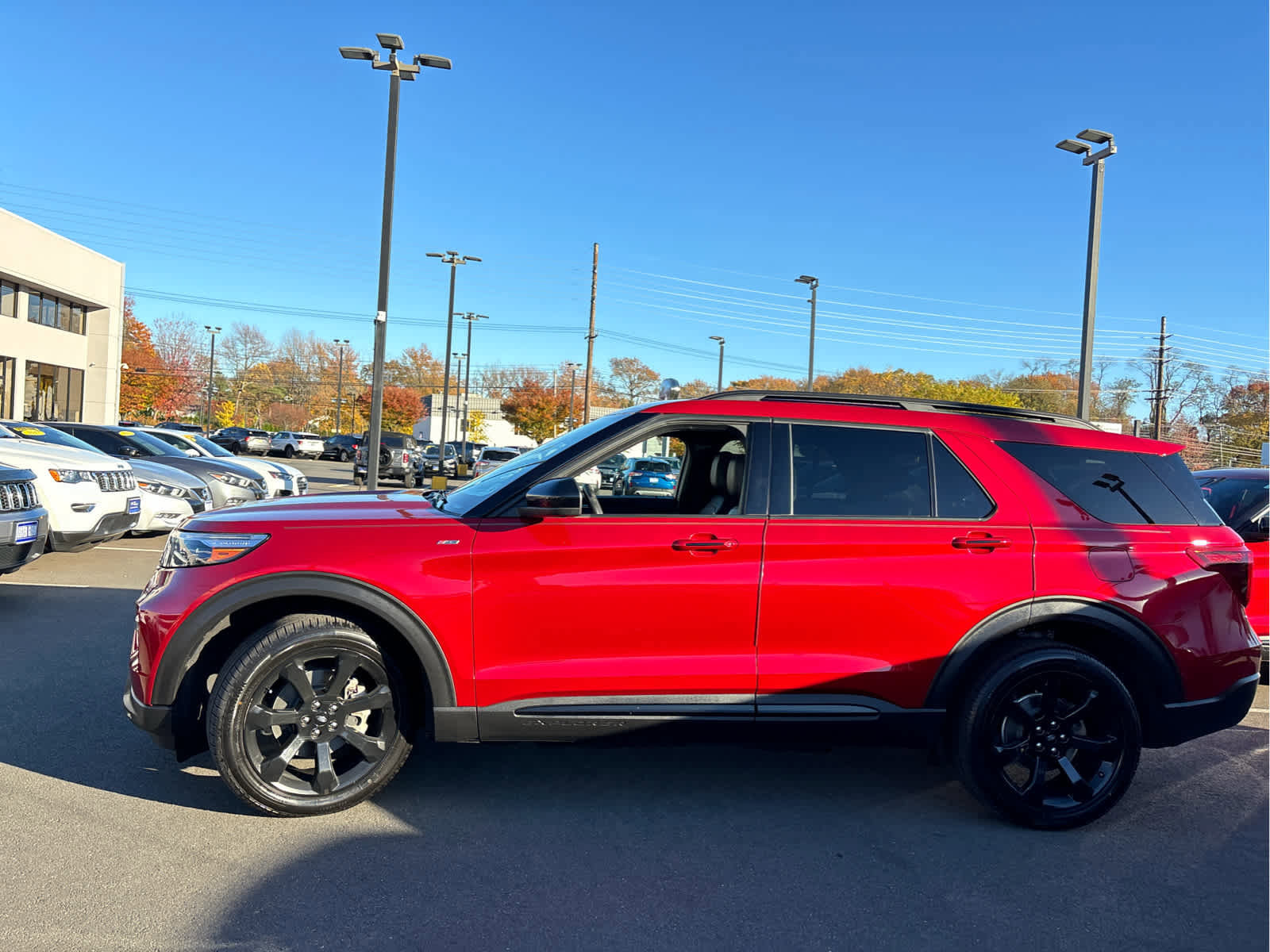 Certified 2023 Ford Explorer ST-Line w/ Class IV Trailer Tow Package image 2