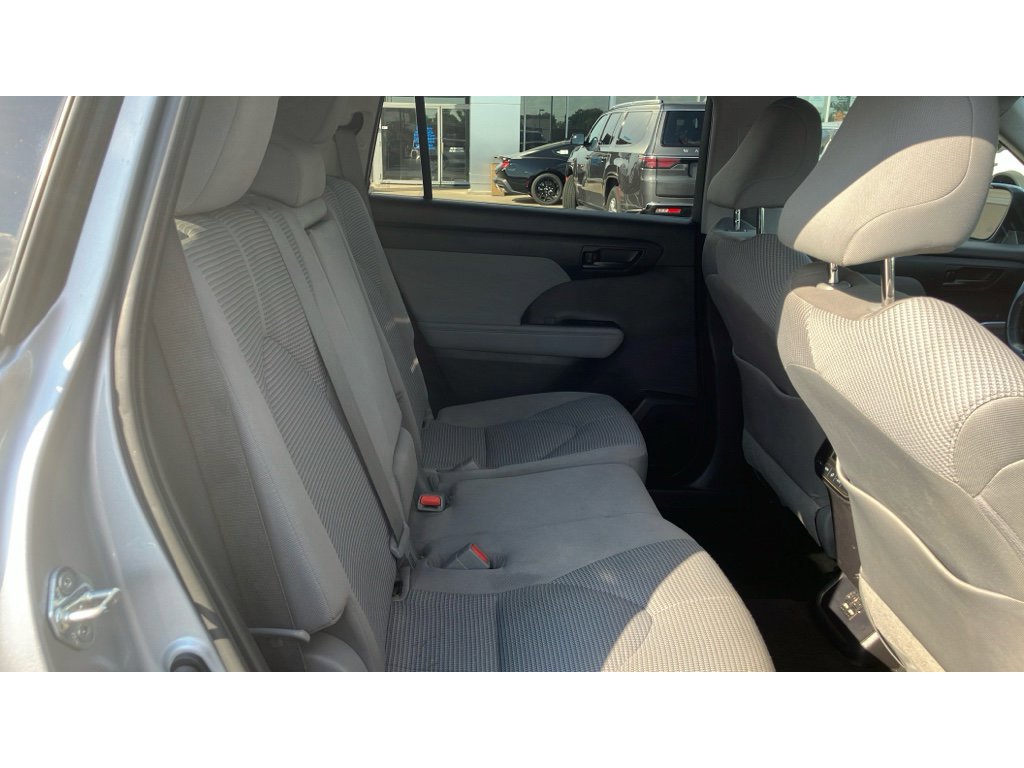 Used 2021 Toyota Highlander LE w/ Protection Package #3 (TMS) image 34