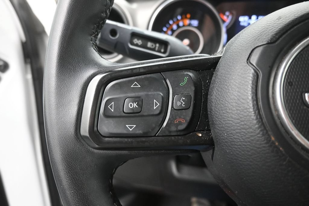 Used 2023 Jeep Gladiator Sport AWD/4WD image 7