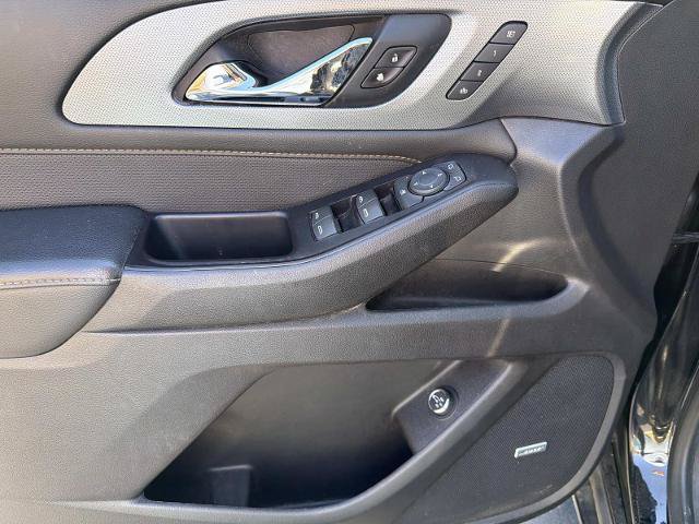Used 2019 Chevrolet Traverse Premier w/ Driver Confidence II Package FWD image 10
