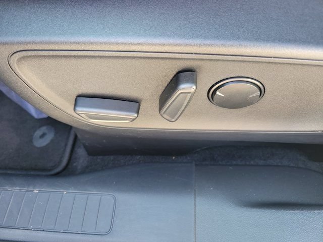 Certified 2025 Ford Escape ST-Line w/ Equipment Group 301A FWD image 24