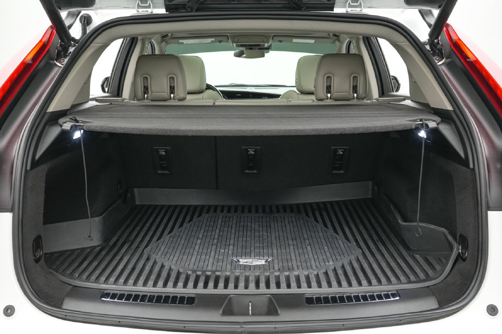 Used 2023 Cadillac XT4 Premium Luxury FWD image 20